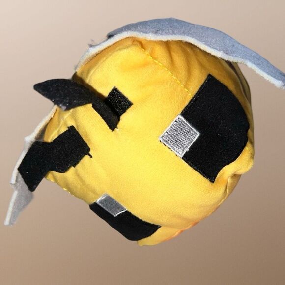 Minecraft Bee Plush Black & Yellow Wings 6” - Picture 7 of 7